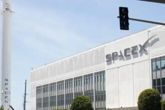 SpaceX propõe lançar até um milhão de data centers em órbita da Terra